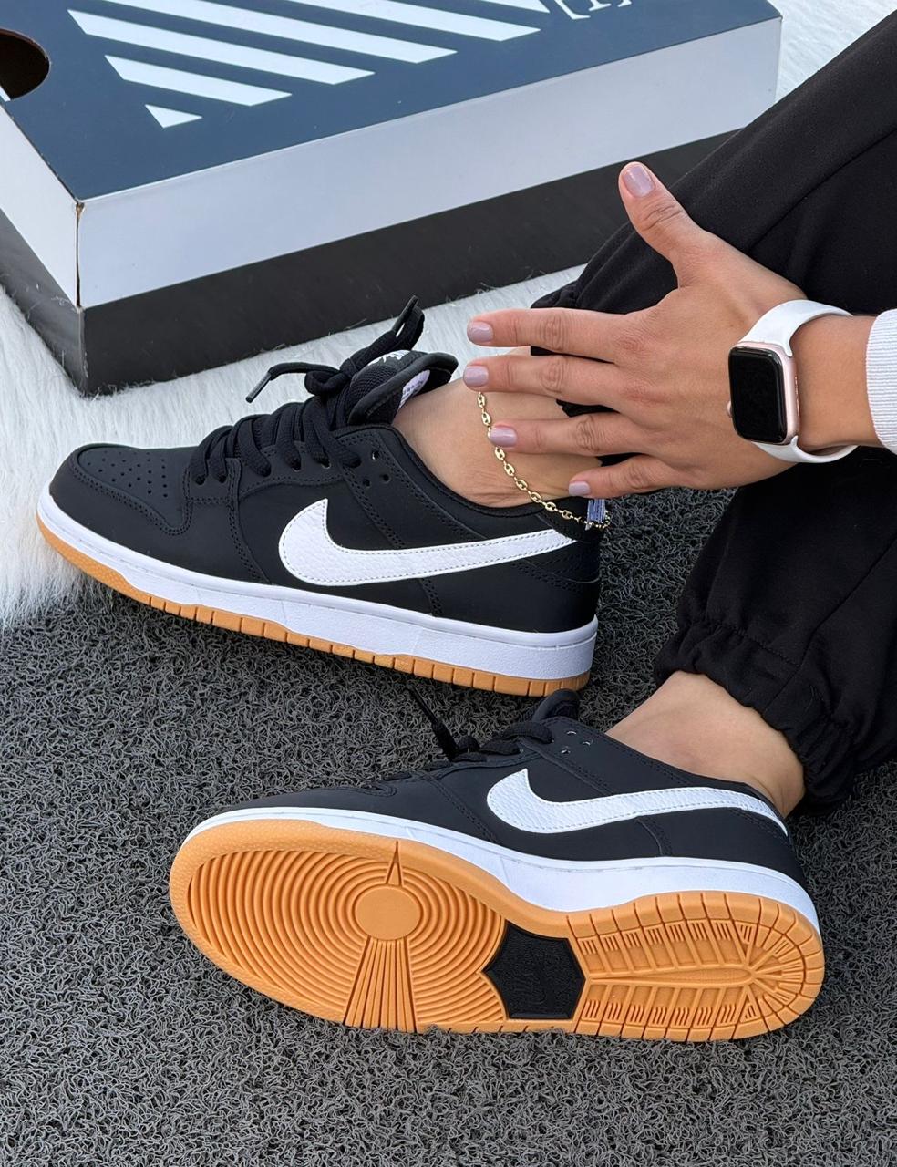 Nike SB Dunk Low Negro