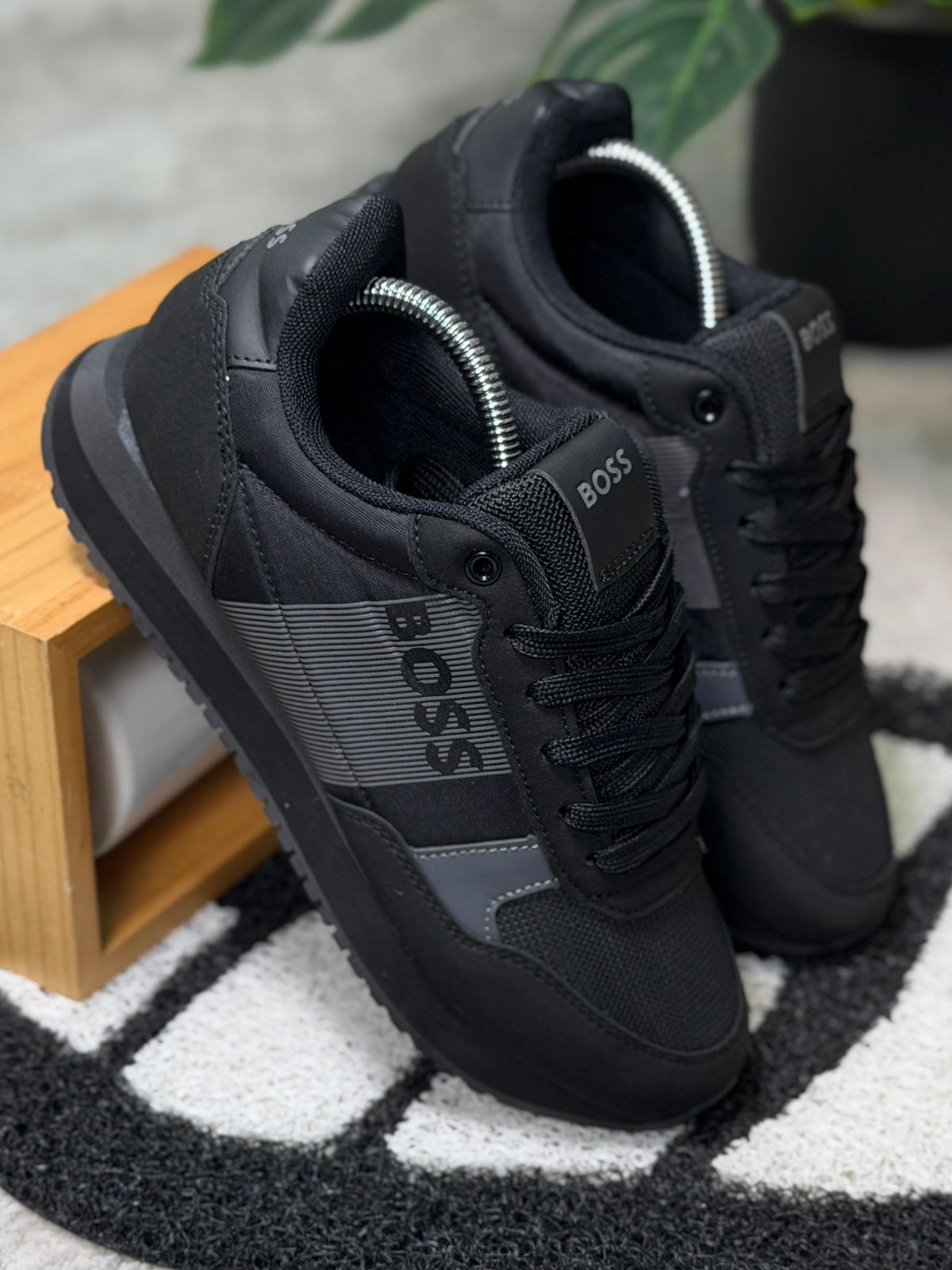 Hugo Boss Euro40-44